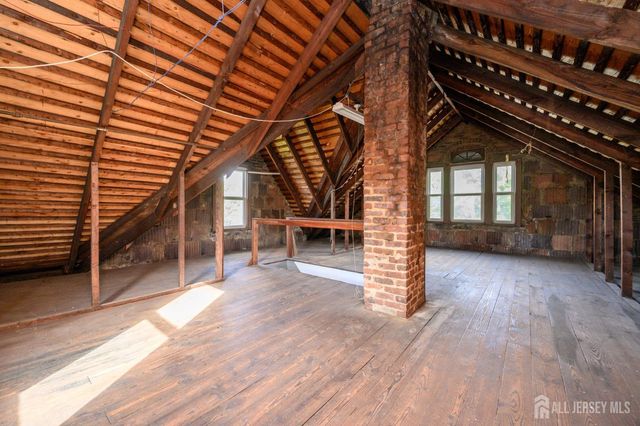 1120 Madison Hill Road, Clark, NJ 07066