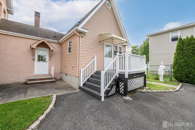 1120 Madison Hill Road, Clark, NJ 07066