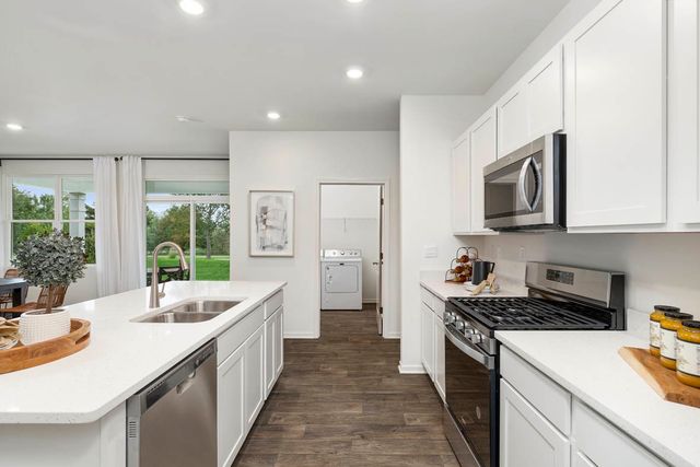 6300 Redwood Trail, Wonder Lake, IL 60097