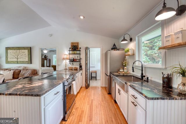 33 Tusquittee Valley Lane, Hayesville, NC 28904