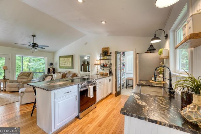 33 Tusquittee Valley Lane, Hayesville, NC 28904