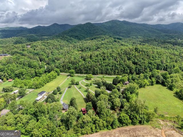 33 Tusquittee Valley Lane, Hayesville, NC 28904