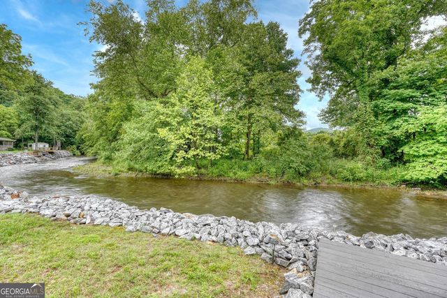33 Tusquittee Valley Lane, Hayesville, NC 28904
