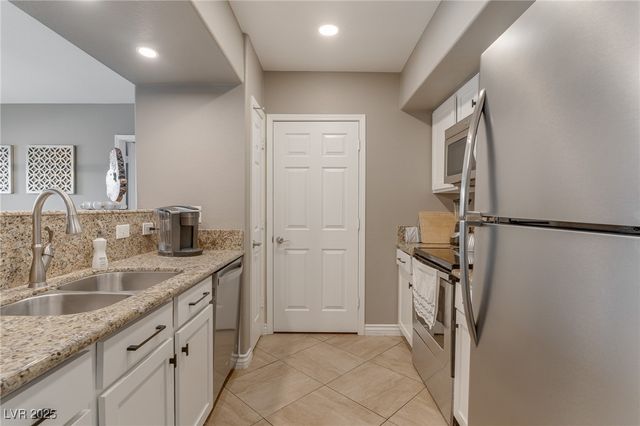 7255 West Sunset Road 2155, Las Vegas, NV 89113