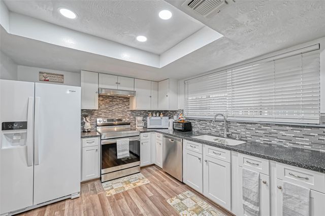 11618 Corona Lane, Houston, TX 77072