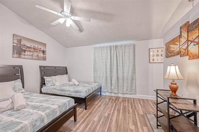 11618 Corona Lane, Houston, TX 77072