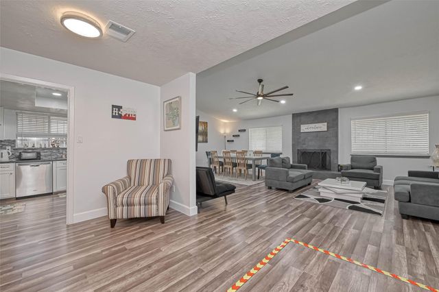 11618 Corona Lane, Houston, TX 77072