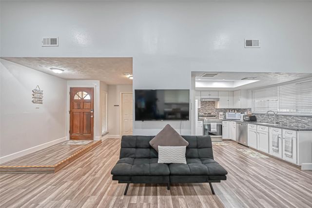 11618 Corona Lane, Houston, TX 77072