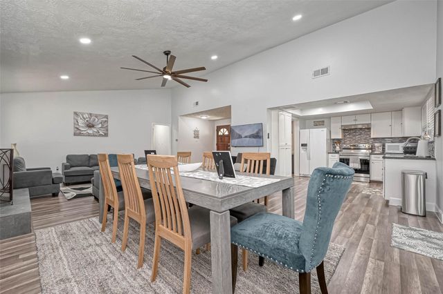 11618 Corona Lane, Houston, TX 77072