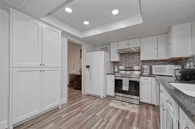 11618 Corona Lane, Houston, TX 77072