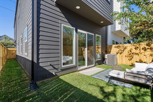 1215 Sampson Street, Houston, TX 77003