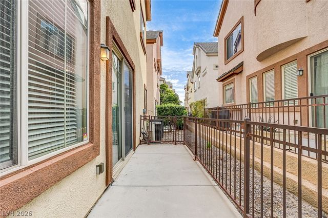 9205 Whitekirk Place, Las Vegas, NV 89145