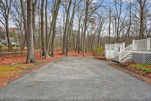 21 Fairbanks Rd, Chelmsford, MA 01824