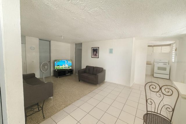 G4 7TH ST., CASTELLANA GARDENS DEV., Carolina, PR 00983