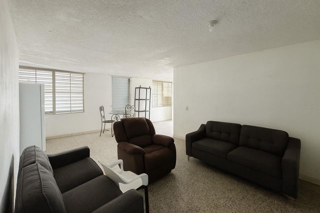 G4 7TH ST., CASTELLANA GARDENS DEV., Carolina, PR 00983