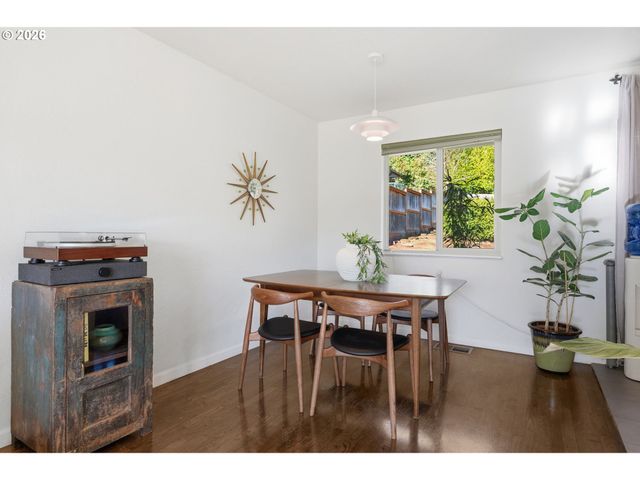 275 E 39TH Ave, Eugene, OR 97405