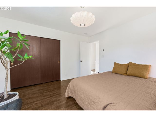 275 E 39TH Ave, Eugene, OR 97405