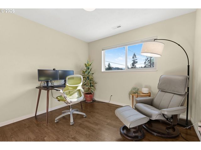 275 E 39TH Ave, Eugene, OR 97405