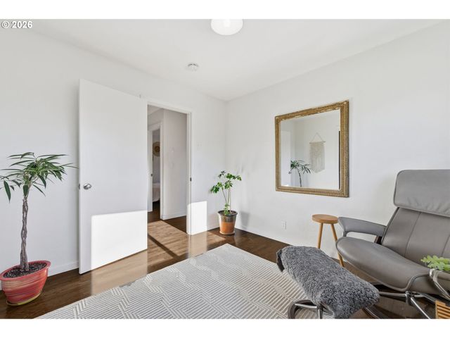 275 E 39TH Ave, Eugene, OR 97405