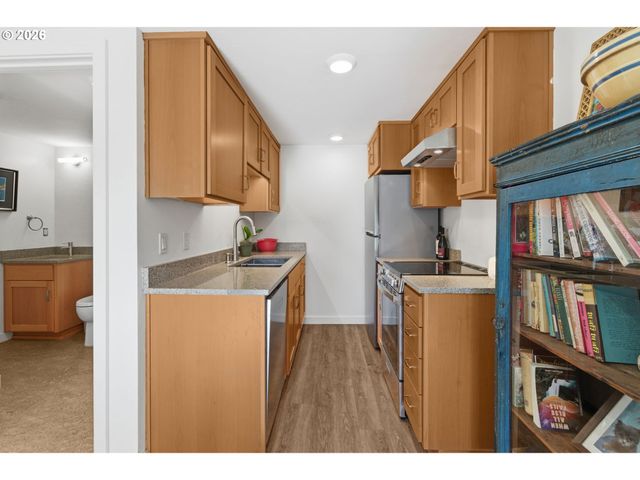 275 E 39TH Ave, Eugene, OR 97405