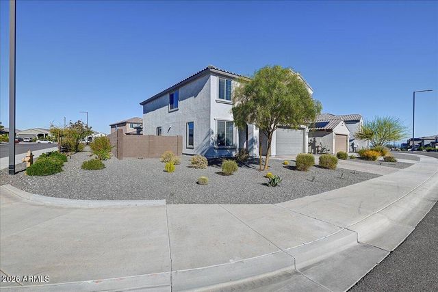 19892 W BADGETT Lane, Litchfield Park, AZ 85340