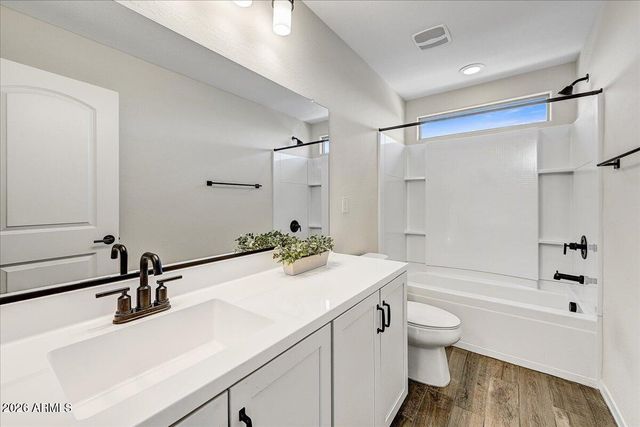 19892 W BADGETT Lane, Litchfield Park, AZ 85340