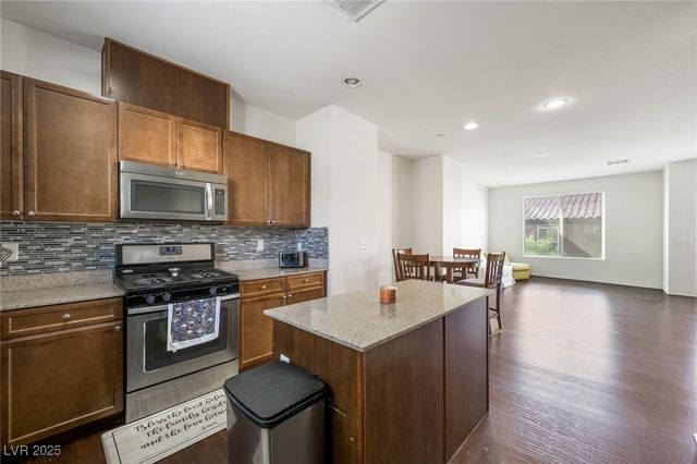 4533 Townwall Street, Las Vegas, NV 89115