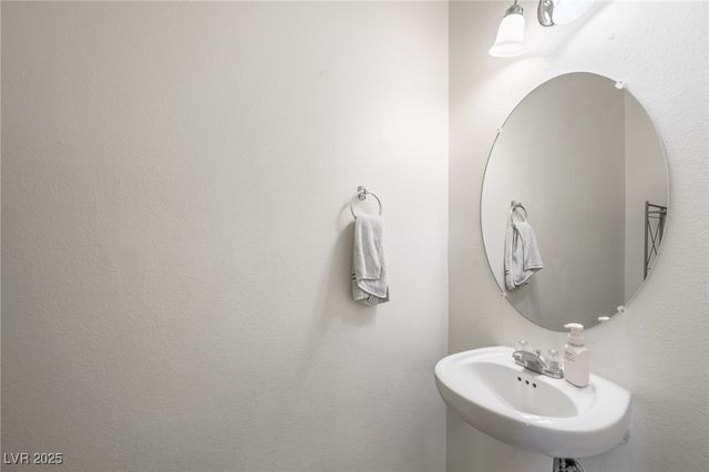 4533 Townwall Street, Las Vegas, NV 89115