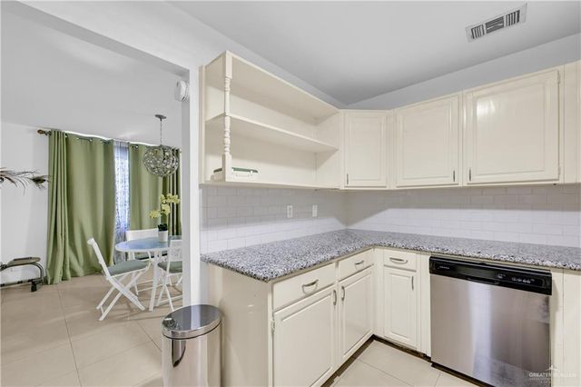 601 Hibiscus Avenue 16, Mcallen, TX 78501