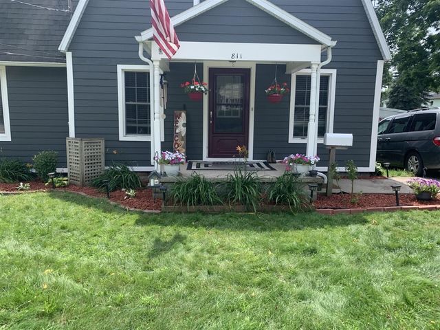 811 Branch Street, Ionia, MI 48846