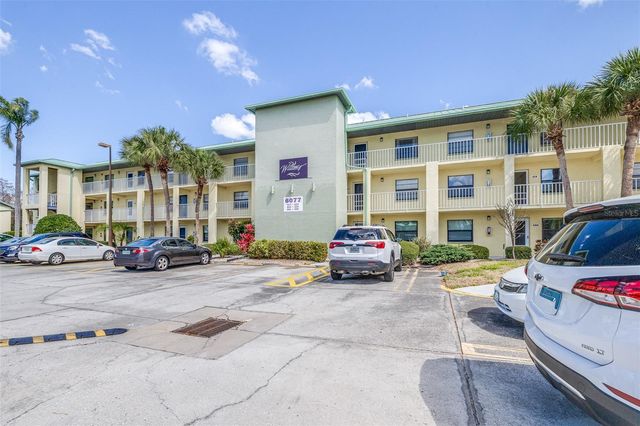 6077 113TH STREET 621, Seminole, FL 33772