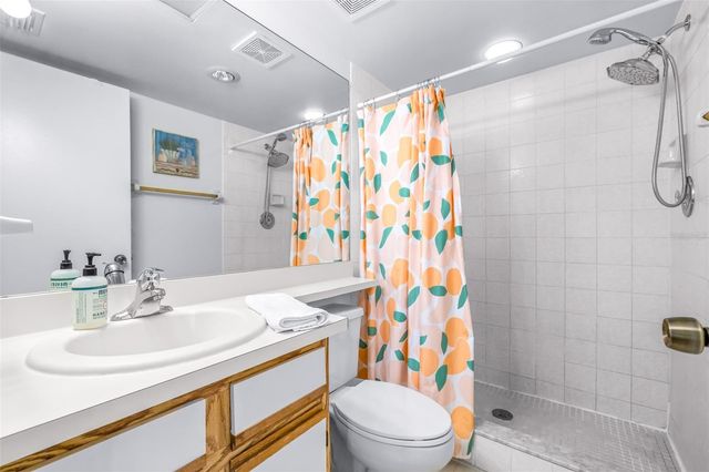 6077 113TH STREET 621, Seminole, FL 33772