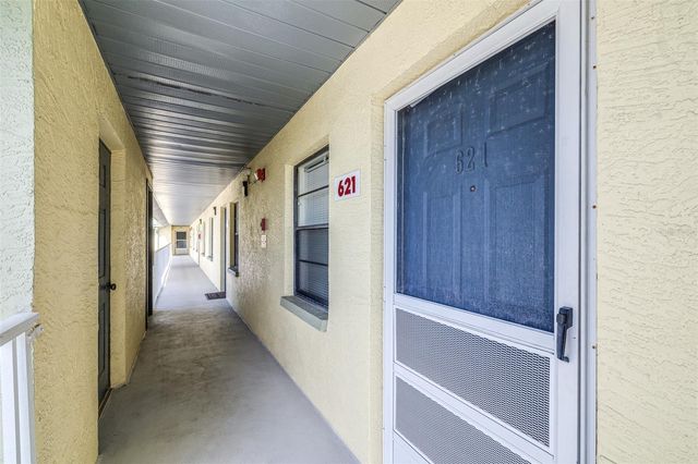 6077 113TH STREET 621, Seminole, FL 33772