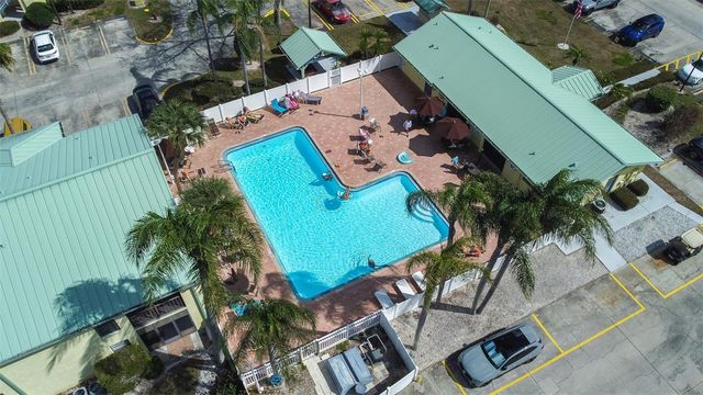 6077 113TH STREET 621, Seminole, FL 33772