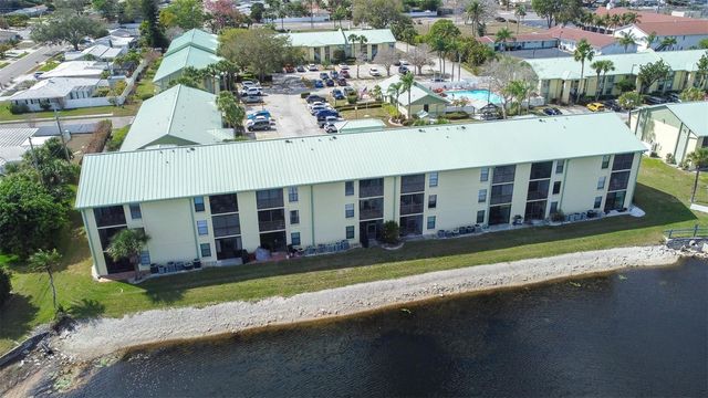 6077 113TH STREET 621, Seminole, FL 33772