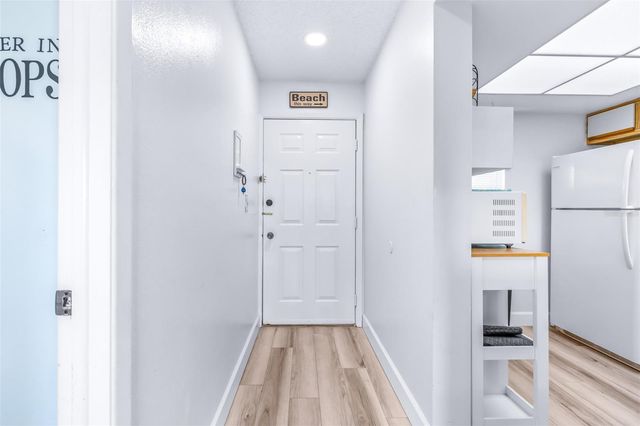 6077 113TH STREET 621, Seminole, FL 33772