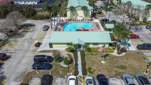 6077 113TH STREET 621, Seminole, FL 33772