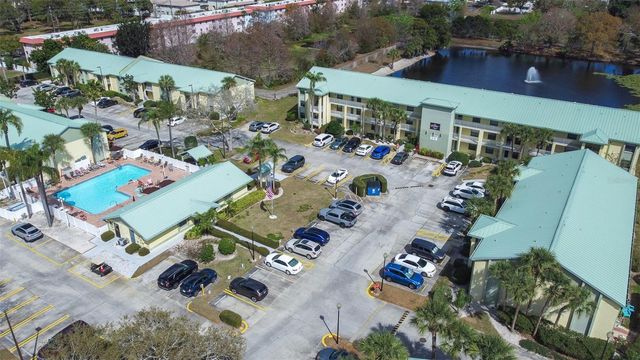 6077 113TH STREET 621, Seminole, FL 33772