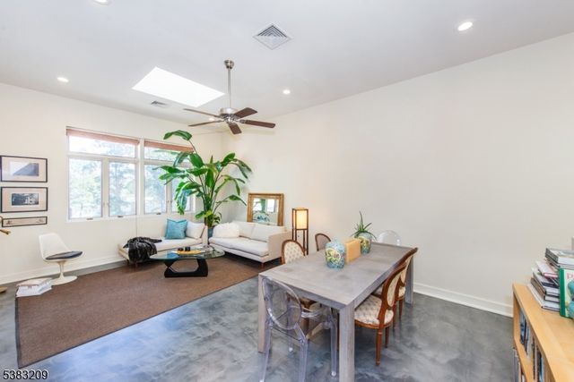 211 Main St, Unit 9, Peapack Gladstone Boro, NJ 07934