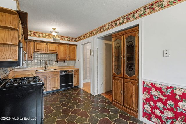 2117 Ms Valley, Southaven, MS 38671