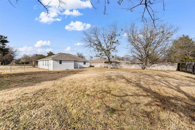247 Ashland Drive, Woodway, TX 76712