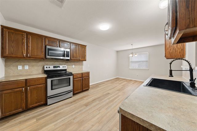 247 Ashland Drive, Woodway, TX 76712