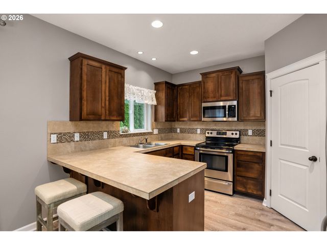 52183 Se TUSSING Way, Scappoose, OR 97056