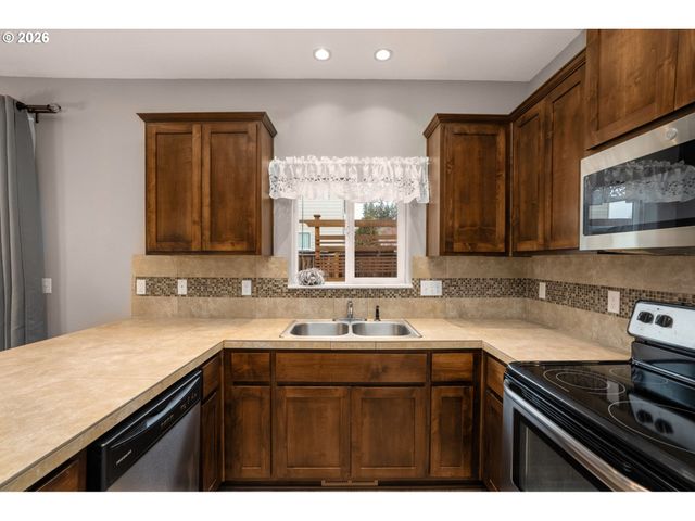 52183 Se TUSSING Way, Scappoose, OR 97056