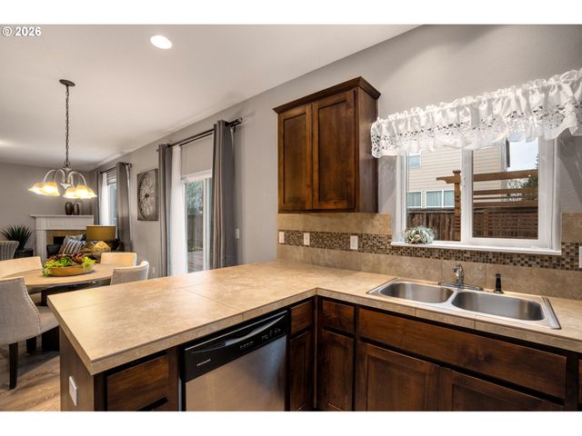 52183 Se TUSSING Way, Scappoose, OR 97056