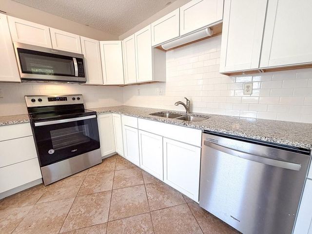 817 Timbers Drive, Mobile, AL 36695