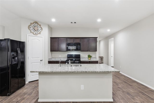 518 Road 5138, Cleveland, TX 77327