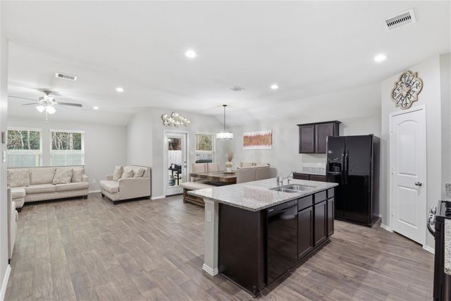 518 Road 5138, Cleveland, TX 77327