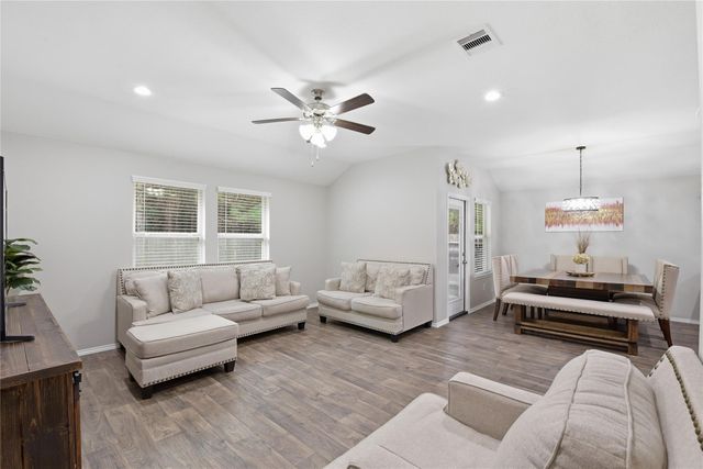 518 Road 5138, Cleveland, TX 77327