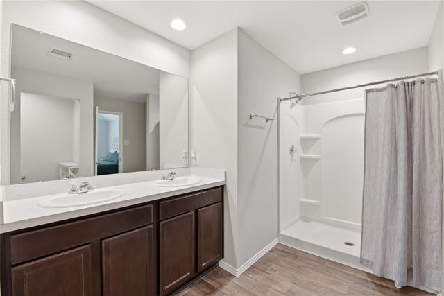 518 Road 5138, Cleveland, TX 77327